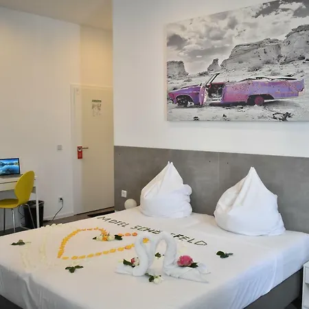 Schoenefeld Motel