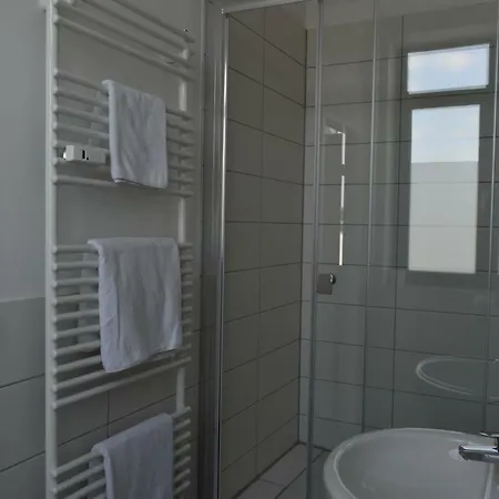 Schoenefeld Motel 3*