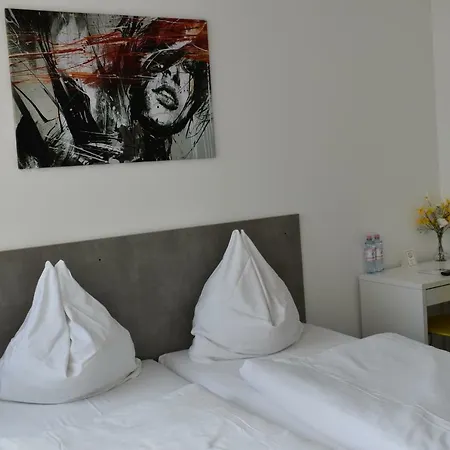 Motel Schoenefeld 3*