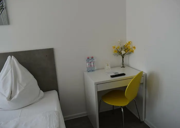 Schoenefeld Гросцитен