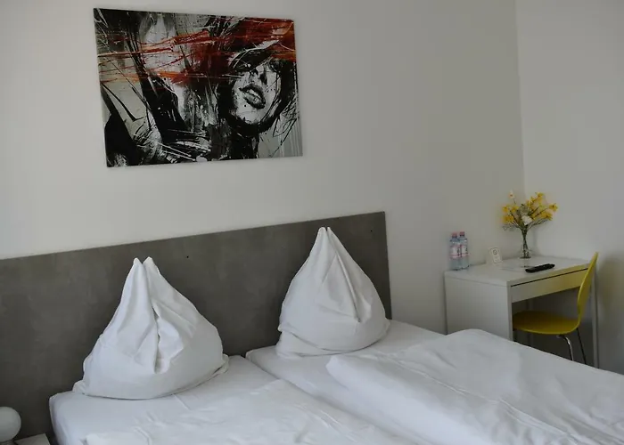 Motel Schoenefeld 3*